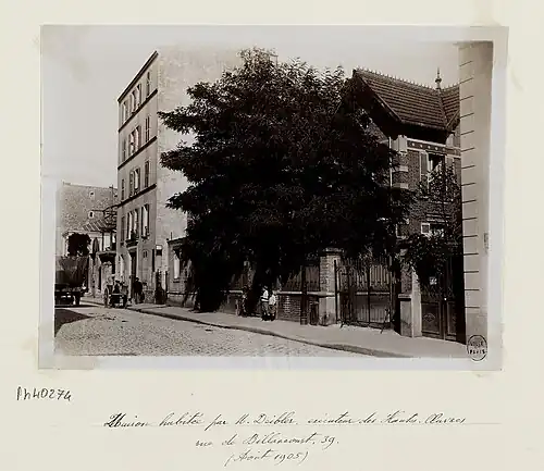 No&nbsp;39 : maison habitée par le bourreau Anatole Deibler (photographie de Emmanuel Pottier, 1905).