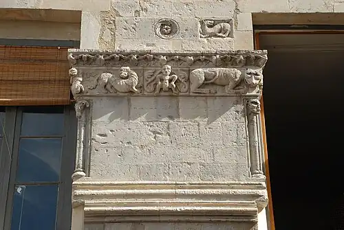 Deuxième frise.