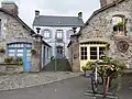 Maisons, rue de la Poterie.