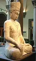 Maitreya, 2,4 mètres de haut, des grottes de Longmen, règne de Wu Zetian