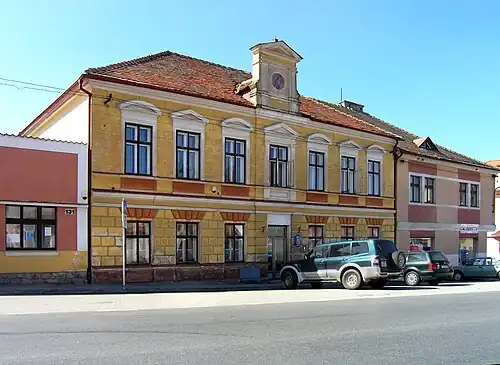 Hôtel de ville.