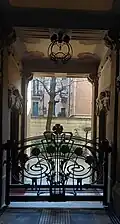 Casa Guazzoni, portail, Milan