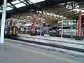 Train de la classe 153 en 2013 vu depuis les voies du métro léger