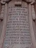 Texte du piédestal.
