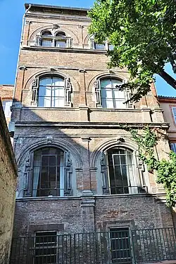 La façade sur jardin