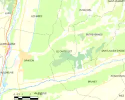 Carte élémentaire montrant les limites de la commune, les communes voisines, les zones de végétation et les routes