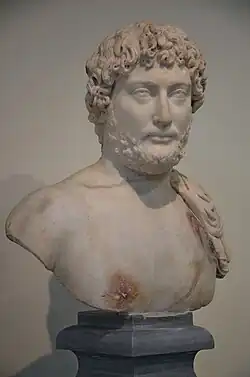 Buste d'Hadrien mis au jour dans l'Olympeion. Musée national archéologique d'Athènes.