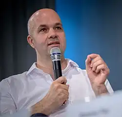 Description de cette image, également commentée ci-après