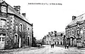 Marcillé-Raoul : la sortie du bourg vers 1920 (carte postale).