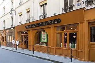 No&nbsp;30, rue du Bourg-Tibourg.