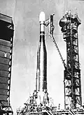 Le lanceur Atlas-Agena avec la sonde spatiale Mariner 4 prête à être lancée depuis l'aire 12 (1964).