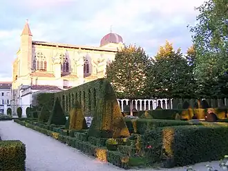 Vue du jardin au sud-ouest (oct.&nbsp;2012)