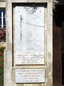 Le monument aux morts.