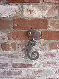 Arrêt à double volute.