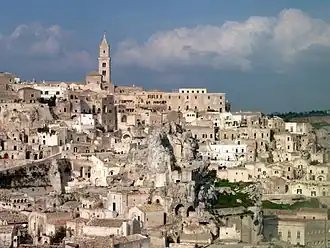Sassi de Matera dans la région de Basilicate remontant au paléolithique (Xe millénaire av. J.-C.).