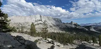 Vue de la crête Matthes depuis l'ouest.
