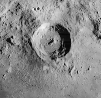 Image illustrative de l'article Maunder (cratère lunaire)