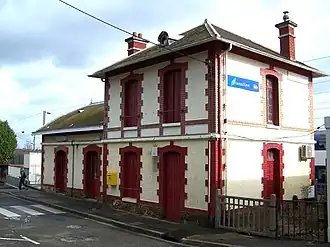 Gare de Maurecourt.