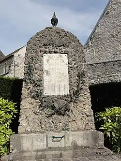 Monument aux morts.