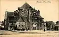 L'église paroissiale de Maxent au début du XXe&nbsp;siècle (carte postale).