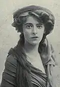 May Leslie Stuart (en)