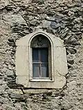 Fenêtre décorée au sud.
