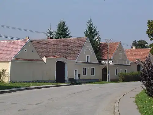 Maisons à Mazelov.