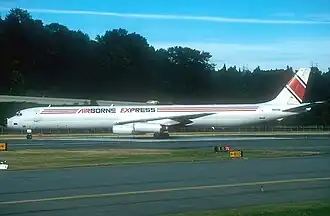 Un Douglas DC-8-63F d':Airborne Express&nbsp;(en), similaire à celui impliqué dans l'accident.