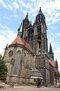 Vue du côté ouest de la cathédrale