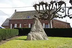 Menhir de Clary