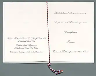 Fiche du menu du 2 octobre 2016 au Palais de l'Elysée : salade de homard et langoustines au curry, confit de boeuf d'Aubrac à la vigneronne, pommes forestière, fromages, entremets fraîcheur framboise et thé Matcha