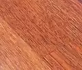 Parquet en merbau.