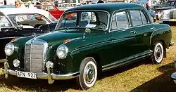 Mercedes-Benz 220.