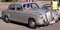 Mercedes-Benz 220 S (1957).