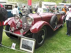 1928 de face.