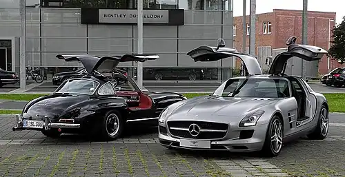 Avec une Mercedes-Benz SLS AMG de 2010