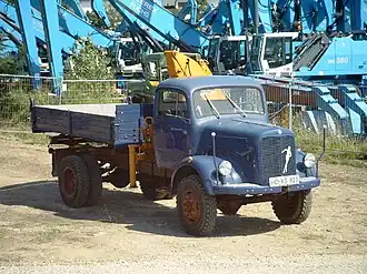 Mercedes-Benz L 321