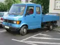 Mercedes 209D plateau avec cabine double