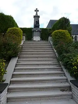 Le monument aux morts.