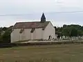L'église et le cimetière, vue de la mairie