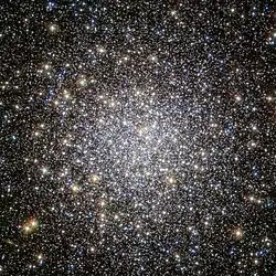 L'amas globulaire M5 par le télescope spatial Hubble.