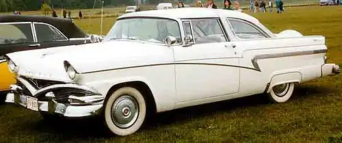 Rideau Crown Victoria (1956).