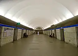 Gare Sviozdnaïa, de type fermé.
