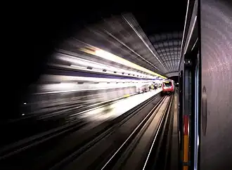 Une rame a la station.