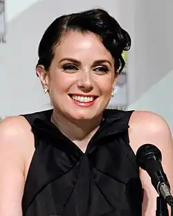 Mia Kirshner, l'actrice qui interprète Jenny Schecter