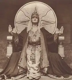 Description de l'image Mia May, The Mistress of the World.jpg.
