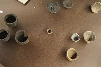pots,
