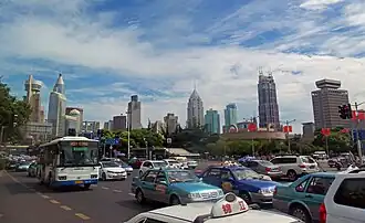 Route de Fuzhou (福州路) en 2013, sur la place