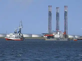 Le Mighty Servant 3 en chargement à Rotterdam