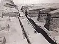 Intérieur de la porte en regardant vers le nord et le désert.